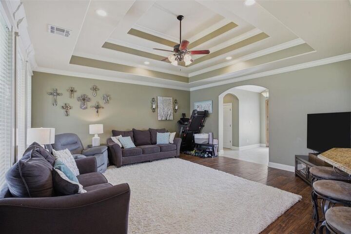Property Photo:  2419 Doran Drive  LA 70611 
