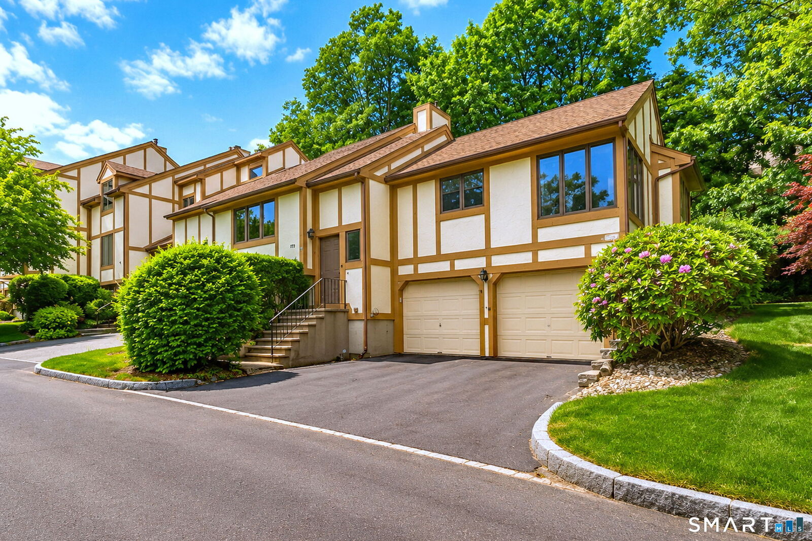 Property Photo: 690 Forest Road 773 CT 06516