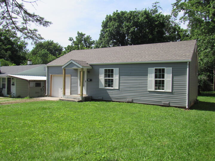 Property Photo:  1535 E Livingston Street  MO 65803 