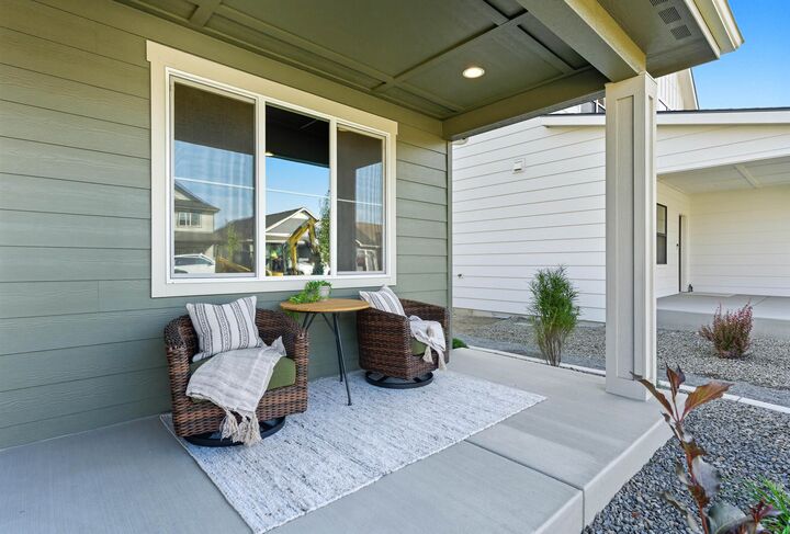 Property Photo:  12213 N Valencia Ave  WA 99218 