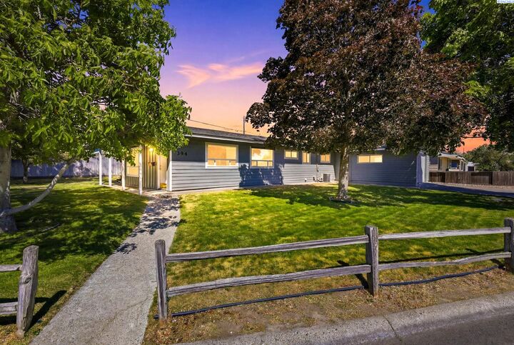 Property Photo:  394 Wright Ave  WA 99352 