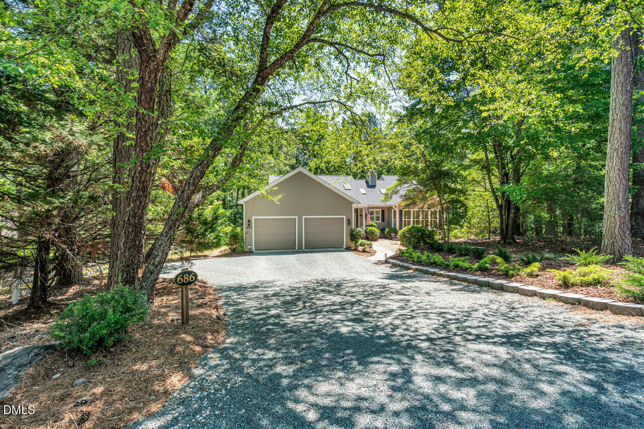 Property Photo: 686 Spindlewood NC 27312