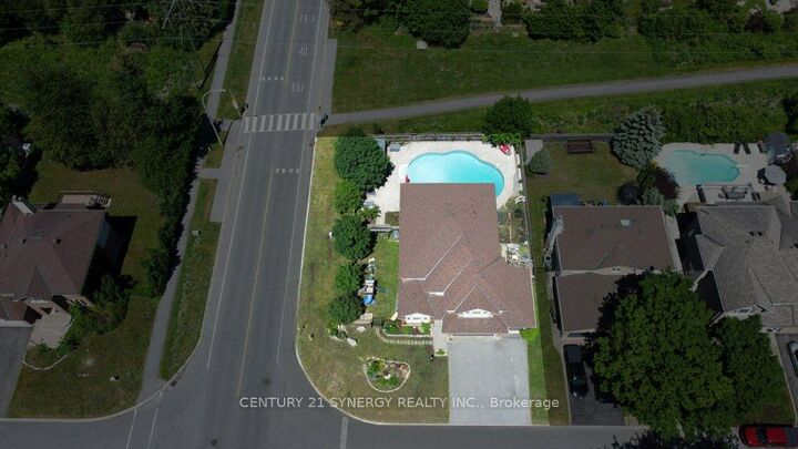 Property Photo:  37 Windfield Crescent  ON K2M 2B7 