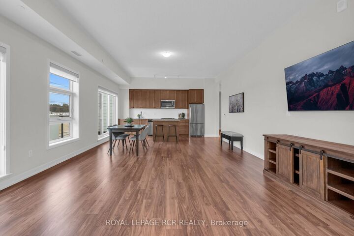Property Photo: 555 William Graham Drive 413 ON L4G 3H9