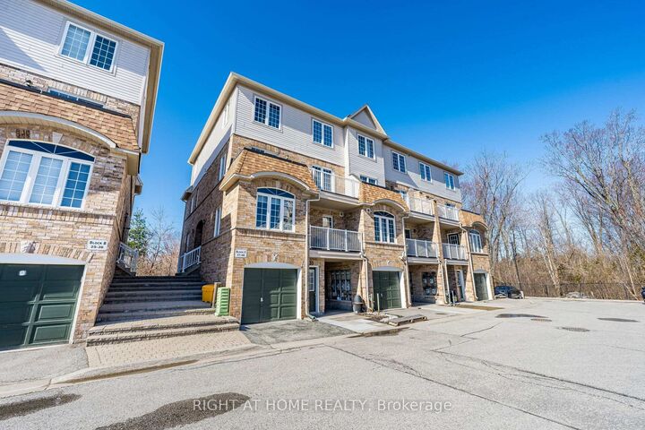 Property Photo: 200 McLevin Avenue 40 ON M1B 6C7