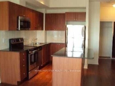 Property Photo: 385 Prince Of Wales Drive 3306 ON L5B 0C6