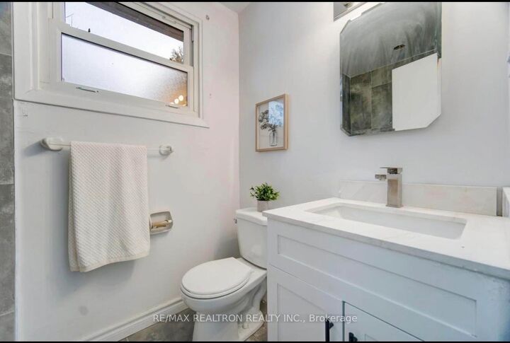 Property Photo: 29 Court Lane ON N5W 5M6