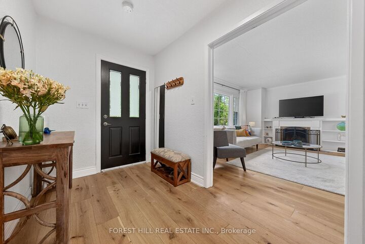 Property Photo: 10 Highcliff Crescent ON M1M 1A6