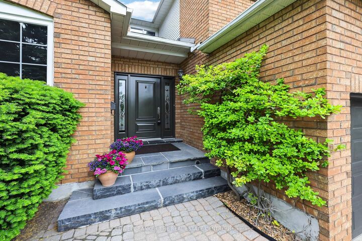 Property Photo: 274 Kirby Crescent ON L3X 1H4