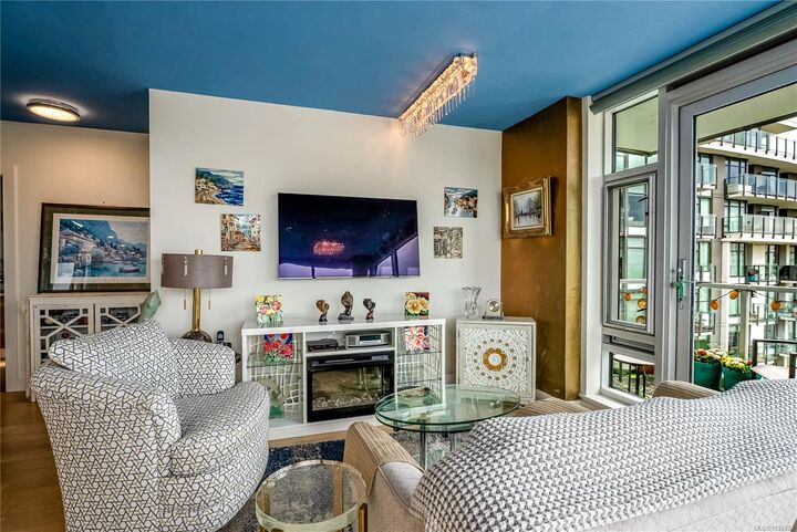 Property Photo:  989 Johnson St #1402  BC V8V 0E3 