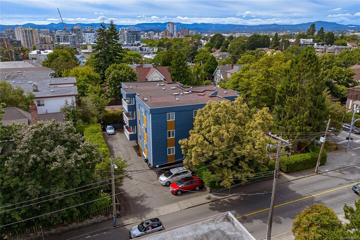 Property Photo: 1331 Johnson St #8 BC V8W 3P2