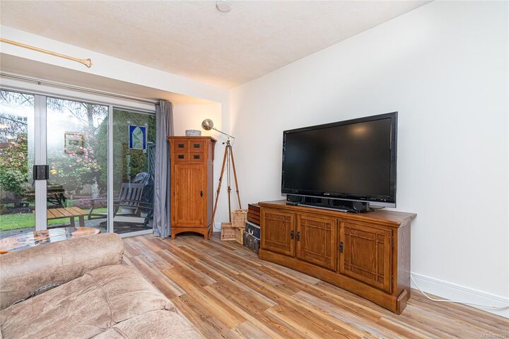 Property Photo: 5110 Cordova Bay Rd #14 BC V8Y 2K5