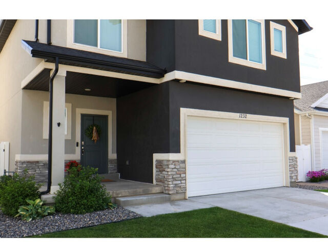 Property Photo: 1232 S 3500 E UT 84660