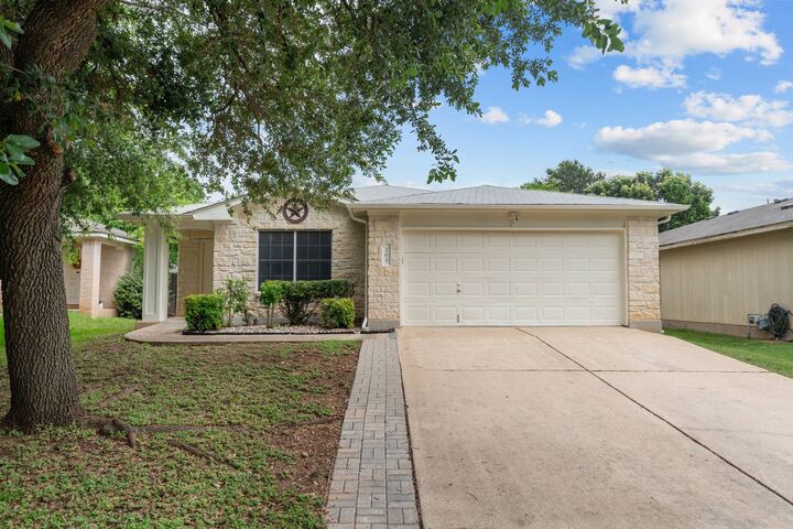 Property Photo:  203 Presidio Drive  TX 78641 