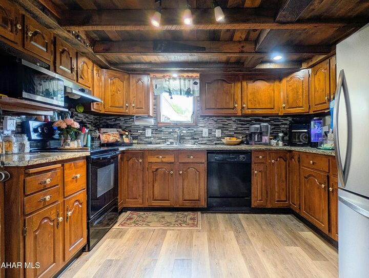 Property Photo:  456 &Amp 462 West Street  PA 15537 