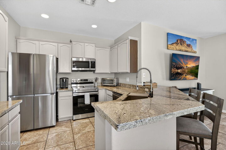 Property Photo: 3652 E Derringer Way AZ 85297