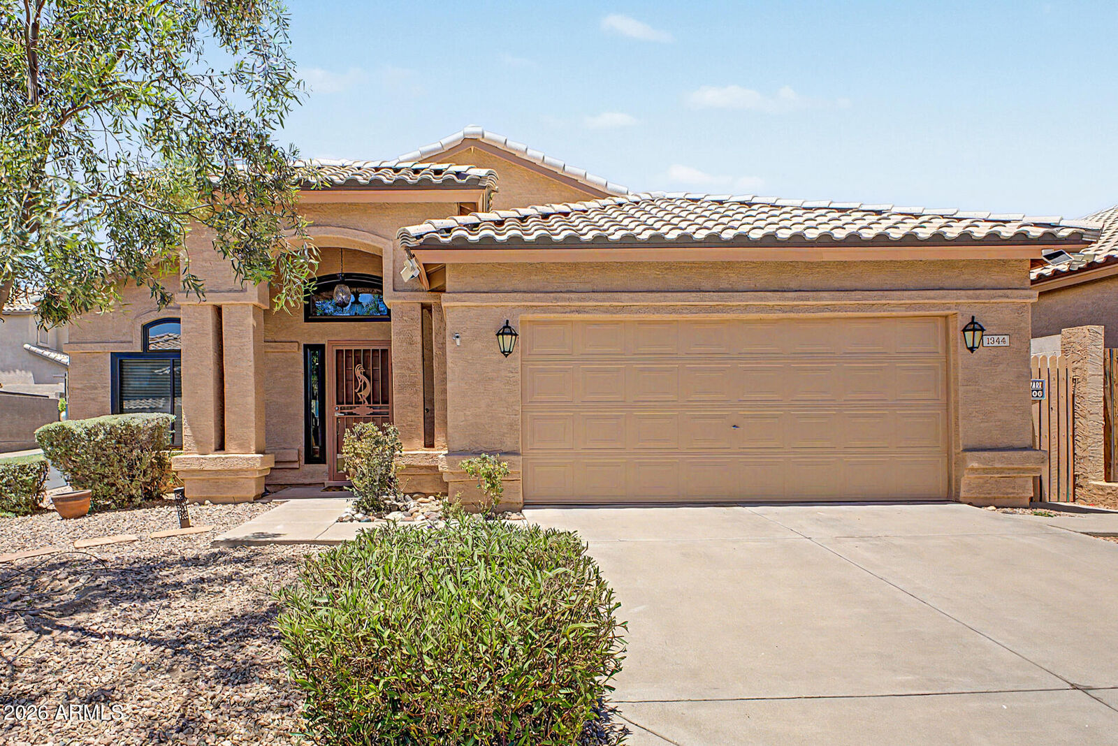 Property Photo: 1344 E Sheena Drive AZ 85022