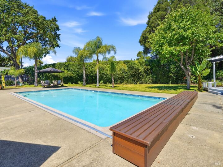 Property Photo:  14 Villa Place  CA 94945 
