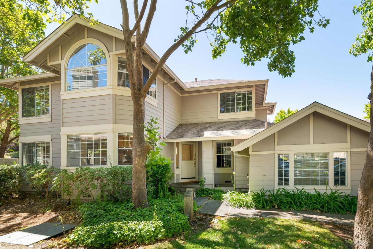 Property Photo: 12 Bridle Path Lane CA 94945