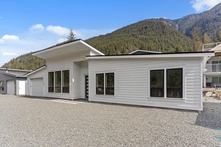 Property Photo: 71376 Grove Place Hg185 BC V0X 1L5