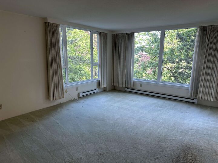 Property Photo: 5425 Yew Street 403 BC V6M 3X7