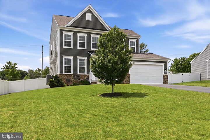 Property Photo:  100 Ladysthumb Circle  WV 25414 