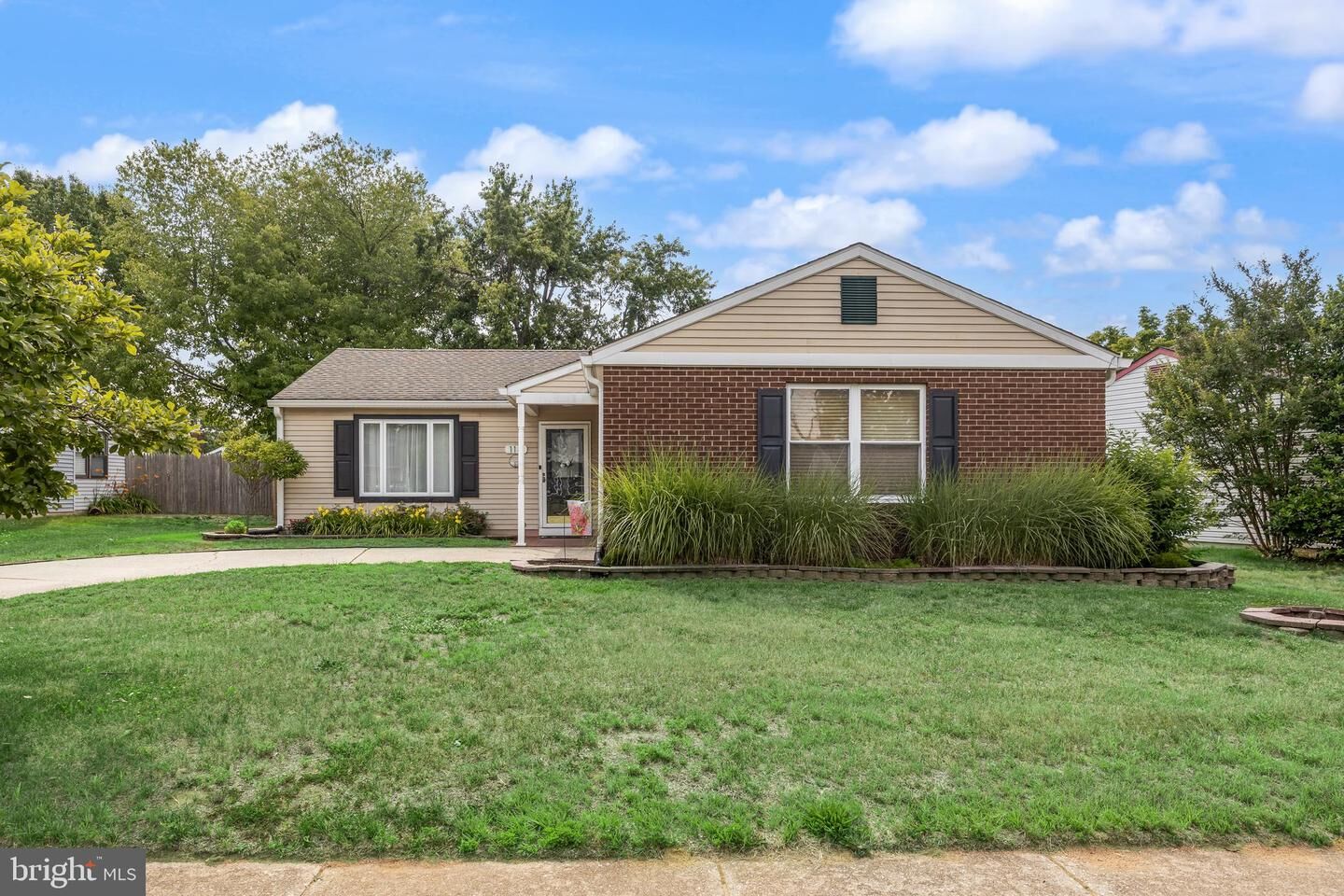 Property Photo: 118 Robins Run E NJ 08085