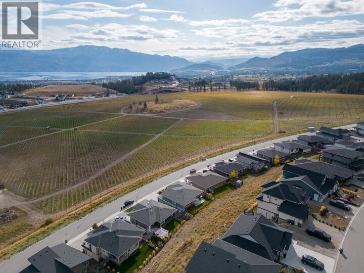 Property Photo:  2612 Paramount Drive  BC V4T 3N3 