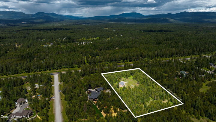Property Photo:  8917 E Riley Loop  ID 83801 