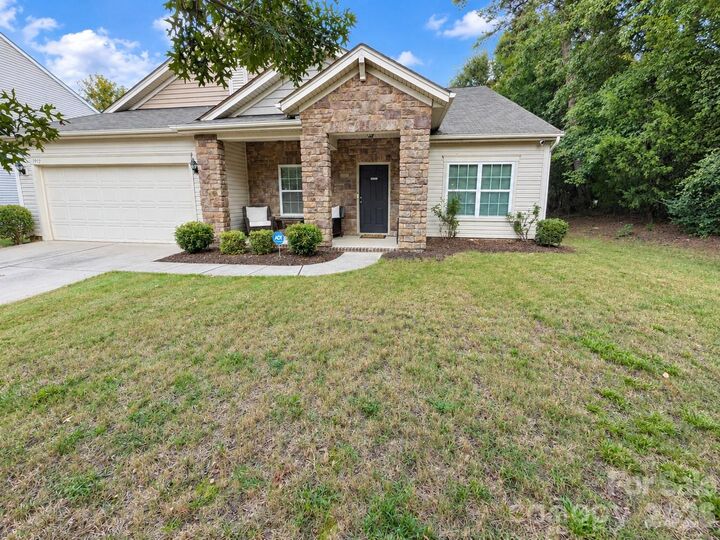 Property Photo:  1919 Corriente Court  NC 28213 