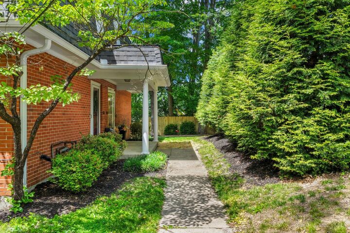 Property Photo:  1207 Isis  OH 45208 