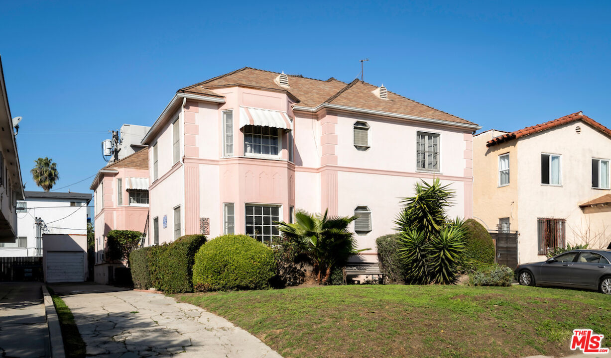 Property Photo:  1527 S Bedford St  CA 90035 