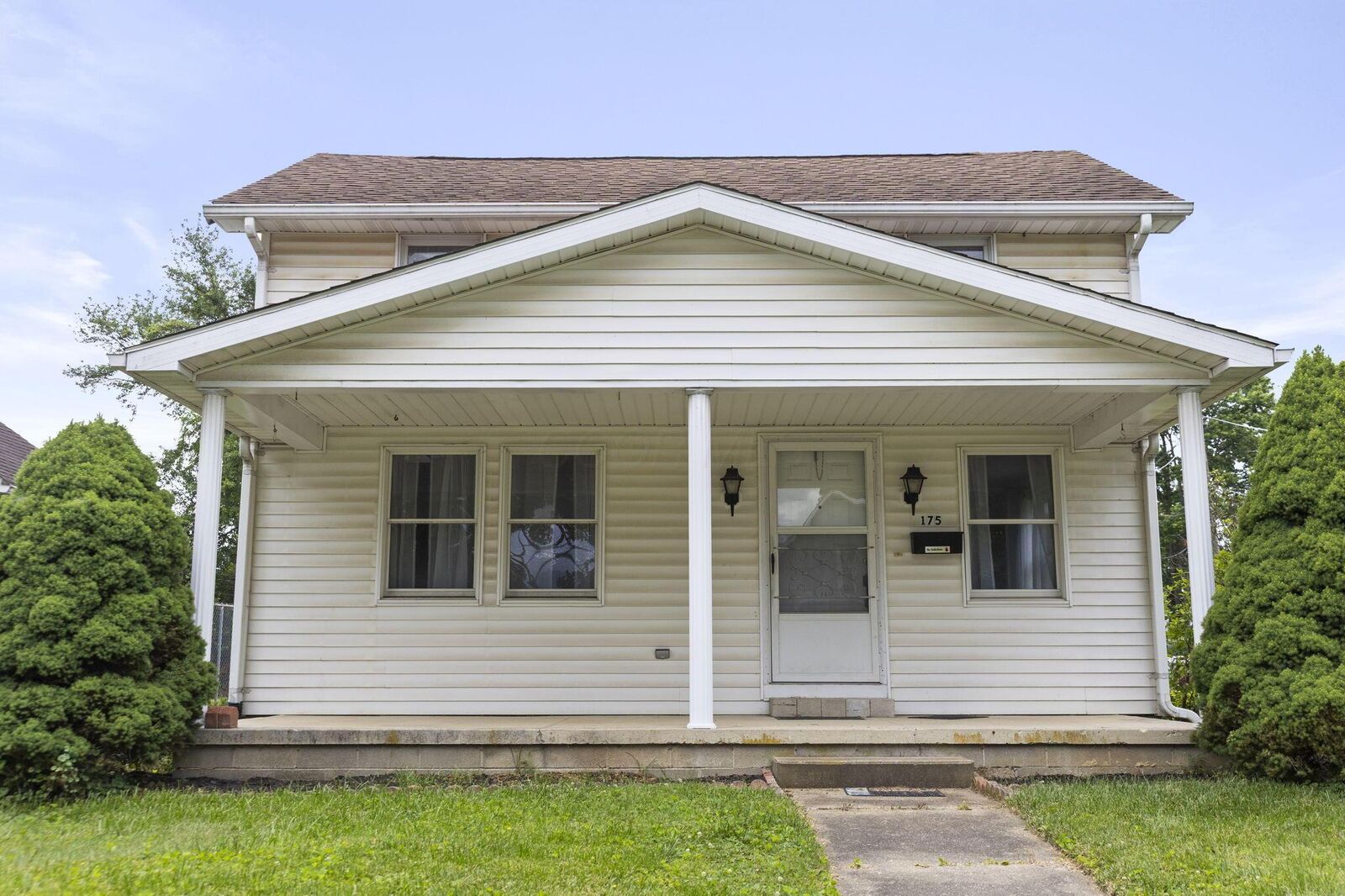 Property Photo: 175 S 5th Street OH 43055