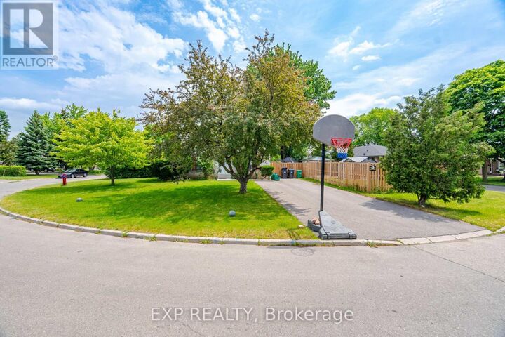 Property Photo:  33 Earlsdale Crescent  ON L6T 3A7 