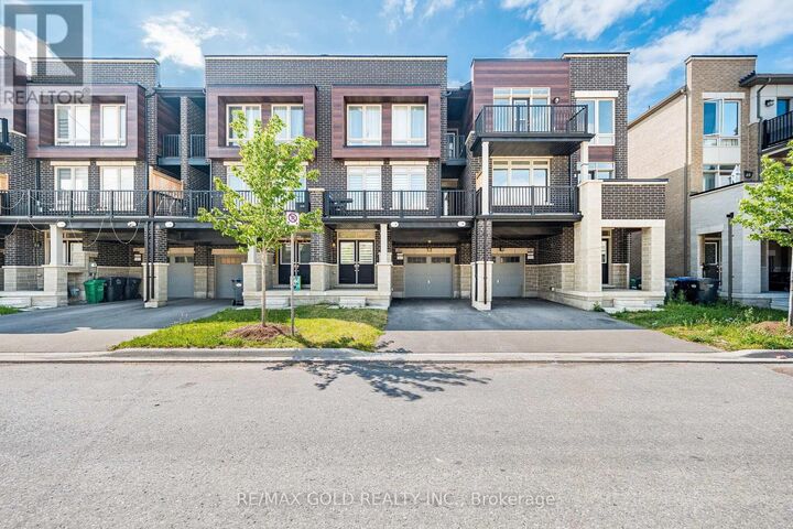Property Photo:  44 Donald Ficht Crescent  ON L7A 5H6 