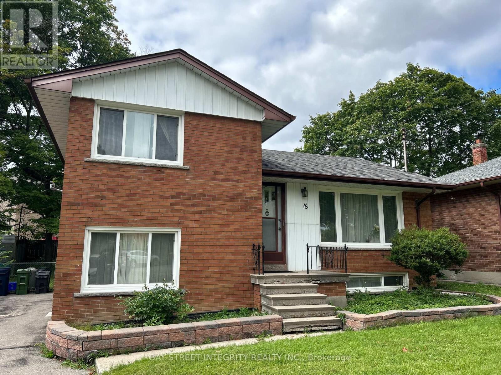 Property Photo: 16 Highhill Drive ON M1T 1N6