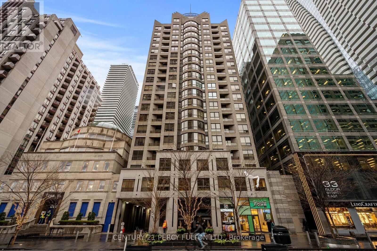 Property Photo:  55 Bloor Street East 1808  ON M4W 3W6 