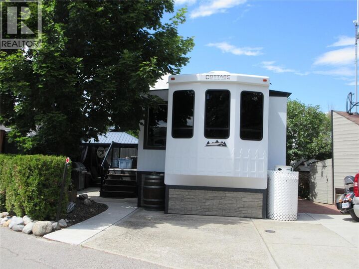 Property Photo:  415 Commonwealth Road 835  BC V4V 1P4 