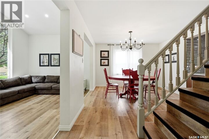 Property Photo:  2206 Hanover Crescent E  SK S4V 0Z6 