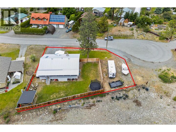 Property Photo: 360 Gray Avenue BC V0K 1Y0