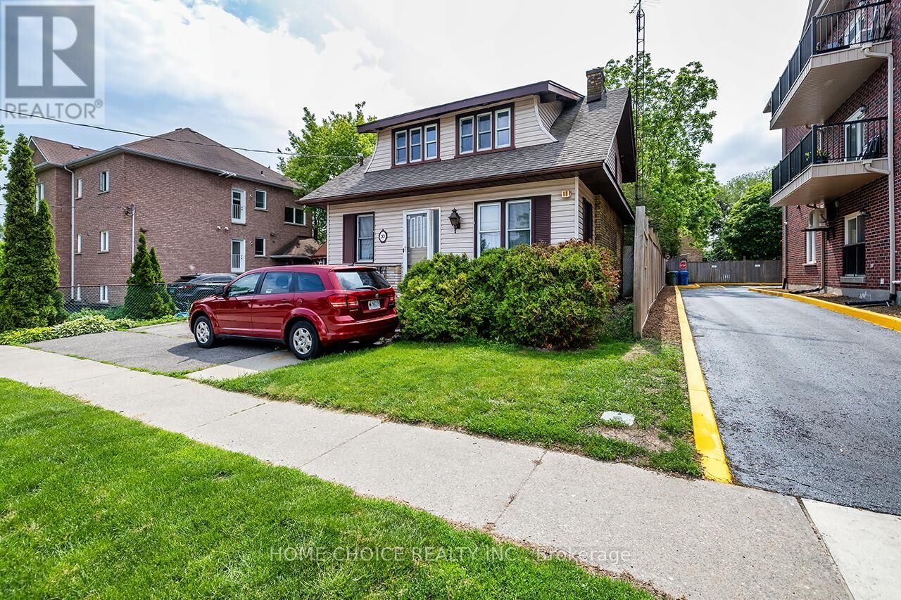 Property Photo:  30 Grenfell Street  ON L1J 4V8 