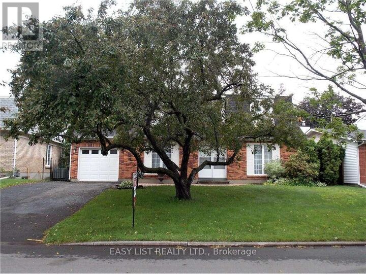 Property Photo:  3288 Clearwater Crescent  ON K1V 7S2 