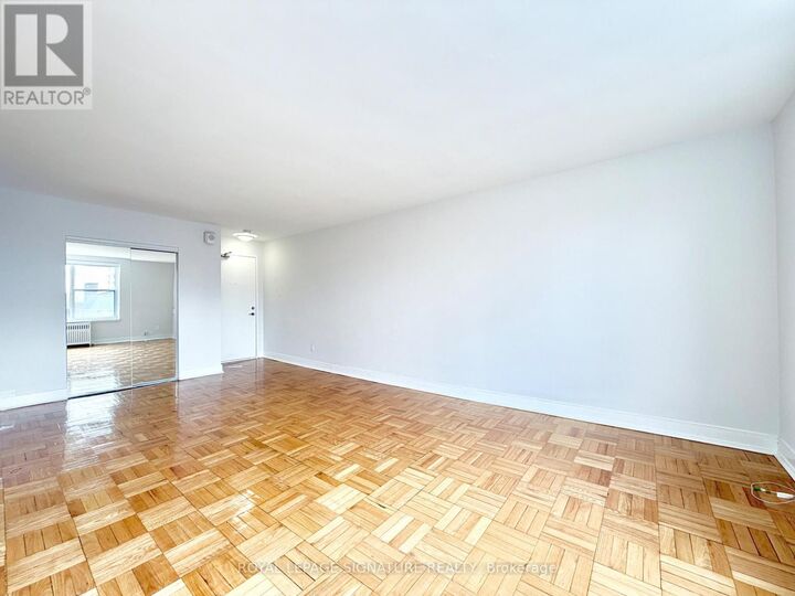 Property Photo:  1545 Bathurst Street 402  ON M5P 3H6 