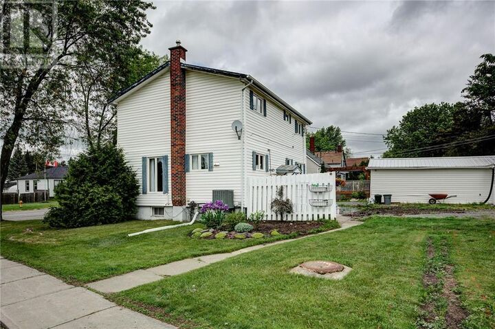 Property Photo:  233 Ninth Avenue  ON P3Y 1M6 