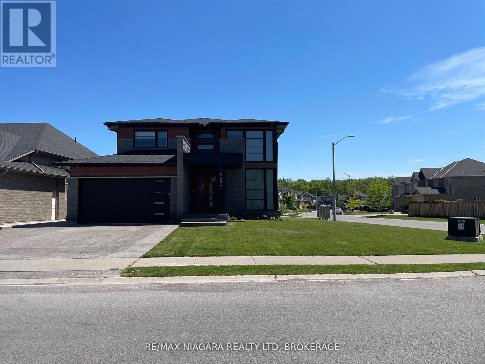 Property Photo:  6484 Sam Iorfida Drive  ON L2E 2S4 