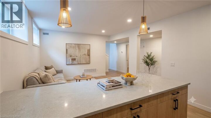 Property Photo:  15 Cedar Street North 5  ON N2H 2W7 