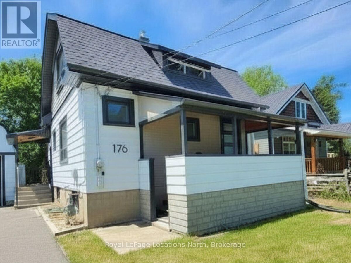 Property Photo:  176 Richmond Street South  ON N4L 1B3 