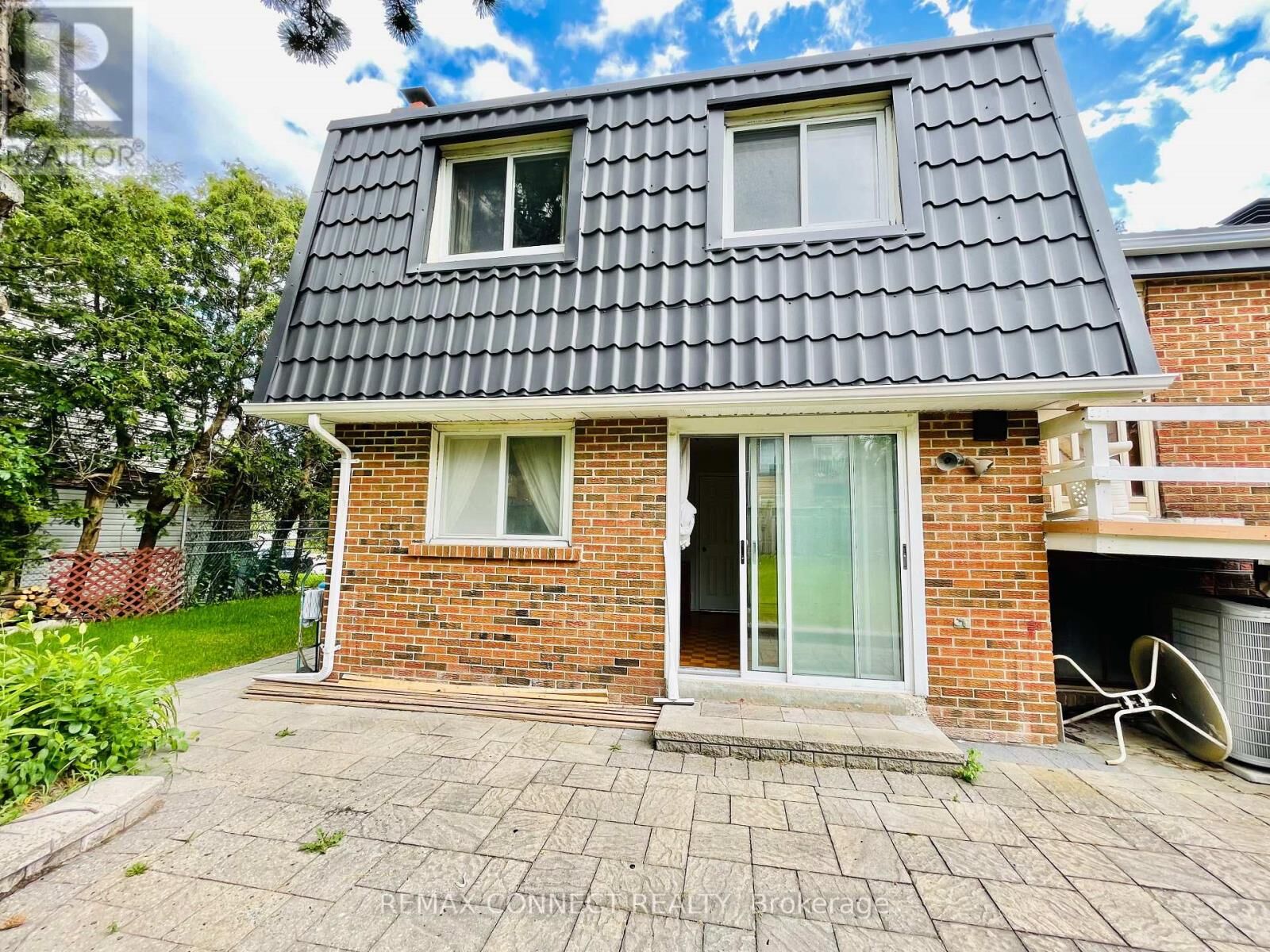 Property Photo:  99 Bushmills Square  ON M1V 1K5 
