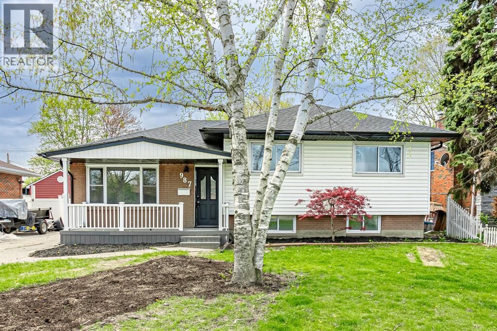 Property Photo:  987 Devine Street  ON N7S 1A9 