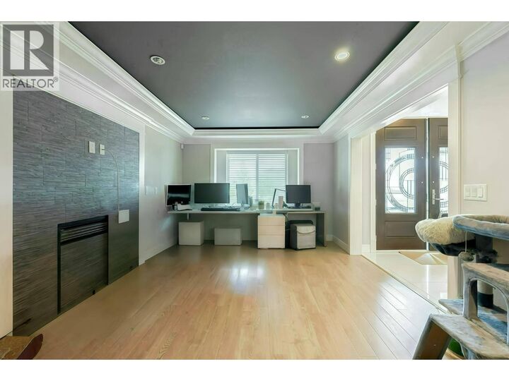 Property Photo: 520 Ewen Avenue BC V3M 5B1